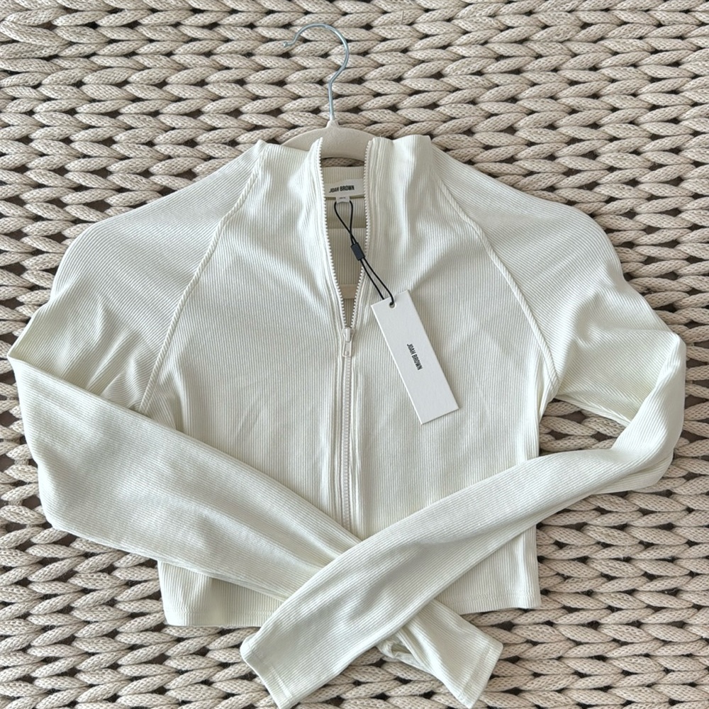 Crop zip up mock neck, top size extra small/small. New with tags attached.